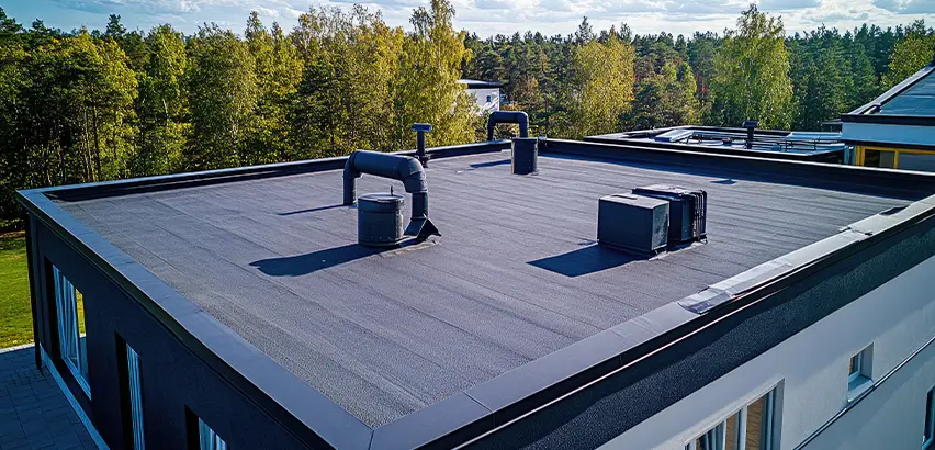Professional Flat Roof Replacement Services in Skokie, IL