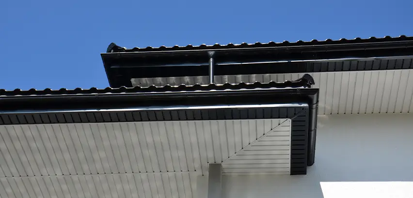 Roof Overhang Repair in Skokie